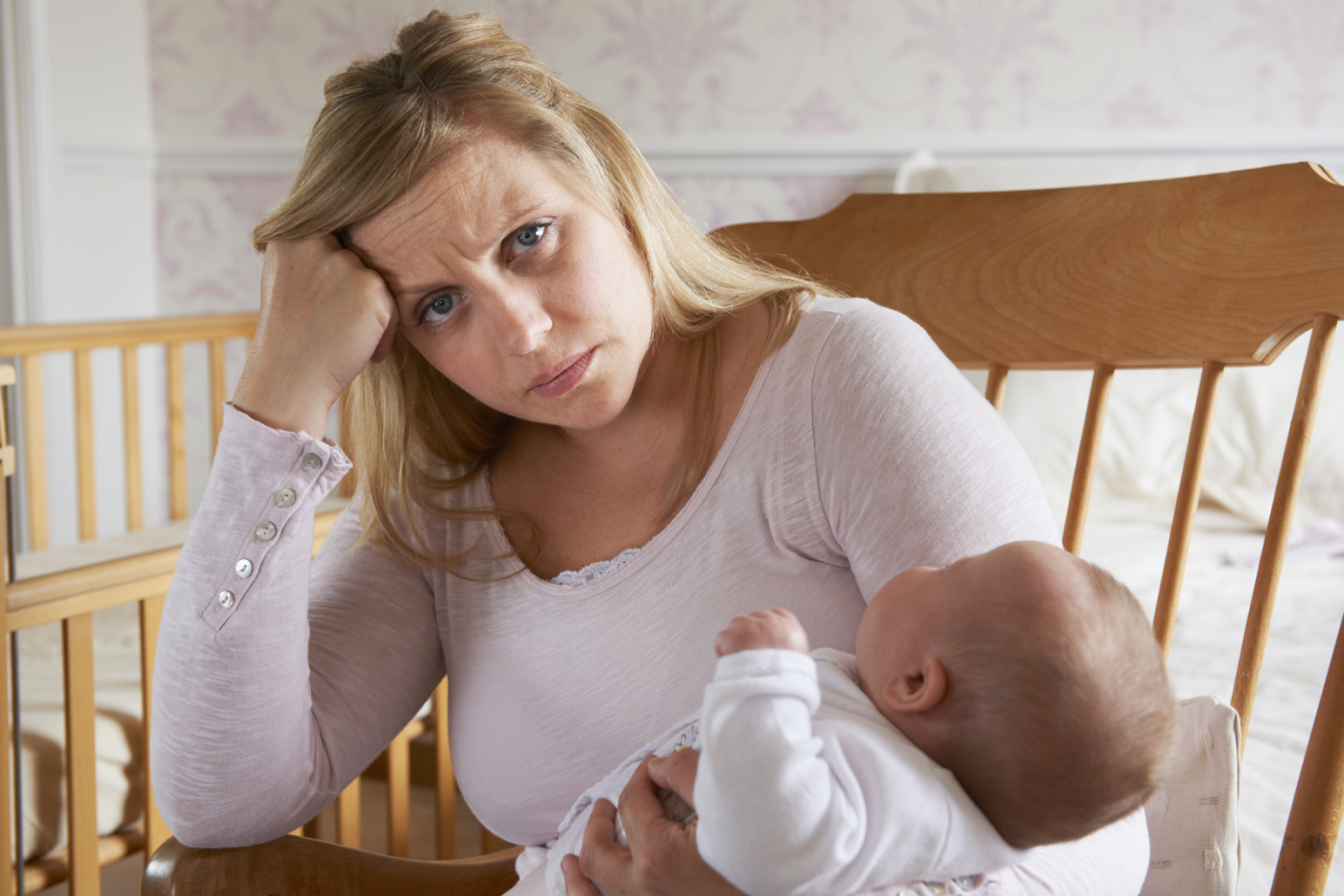 Szülés során a medencefenéki izomzat sérülhet, ereje és idegfunkciói elveszhetnek, stressz inkontinenciát is eredményezve.